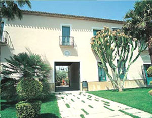 Alenda Golf Entrance