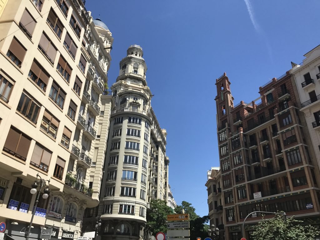 Get your daily dose of #ValenciaBlue