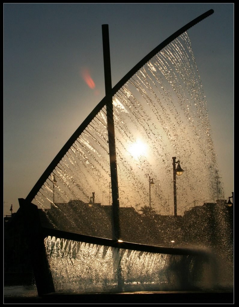 Fountain at the Malvarrosa beach