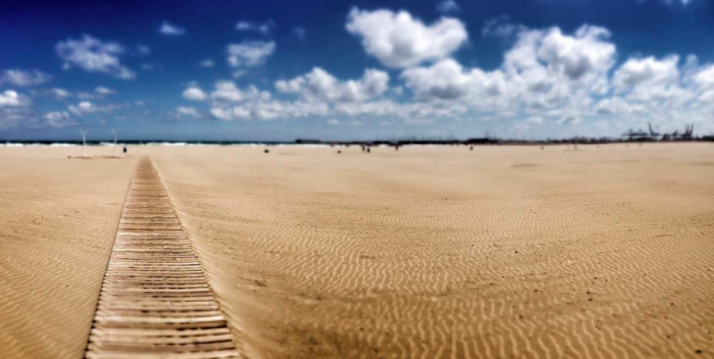 With Ultra Fast 4g Internet all over the city you can work from anywhere