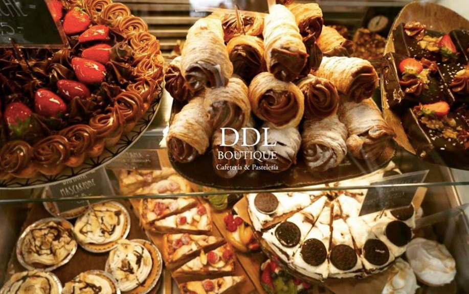 The Dulce de Leche Cake Shop on Pintor Gisbert Is One of The Many You Can Find In Ruzafa