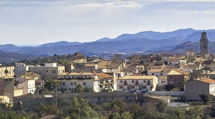Serra is a lovely little town in the Sierra Calderona mountain range just half an hour away from the city of Valencia