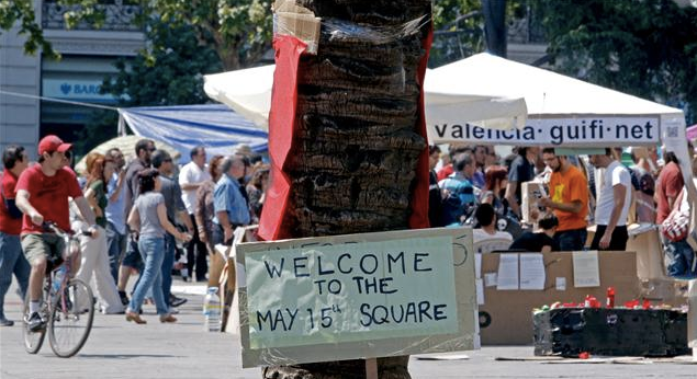 If there is injustice we love a good protest in Valencia. This was a sign during the 15M protests a few years back in the Plaza del Ayuntamiento