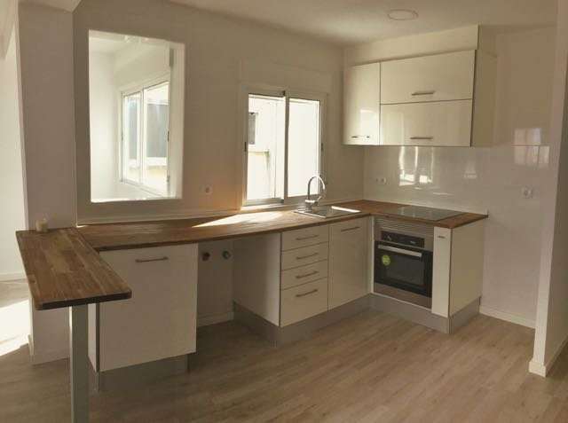 Open Plan Kitchen to Living Room in Benimamet