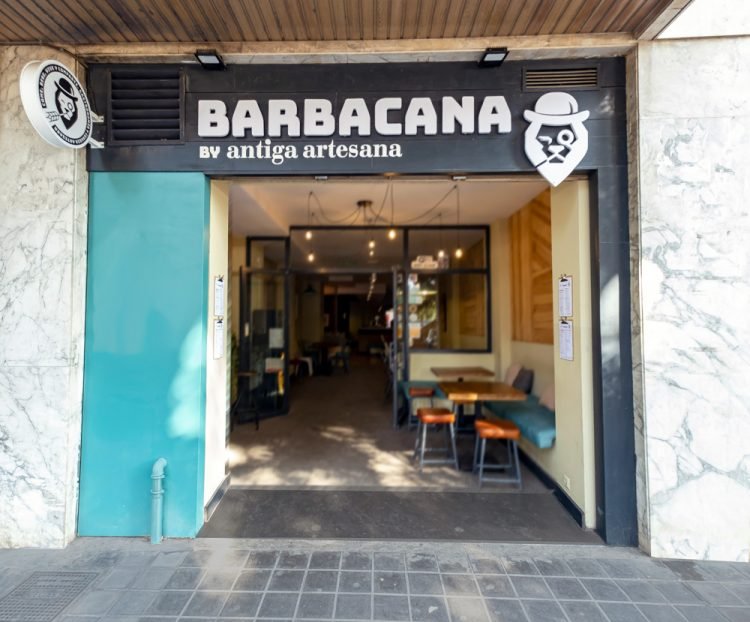 Barbacana Bar in Valencia