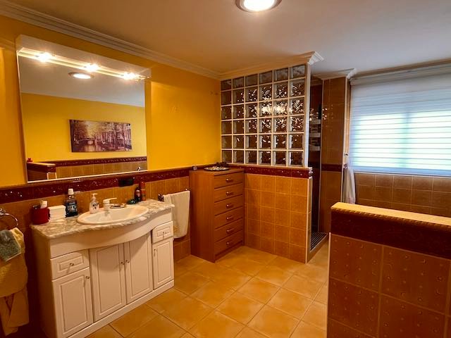 Property 1877 - Image 30