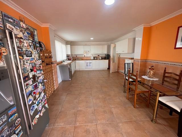 Property 1877 - Image 36