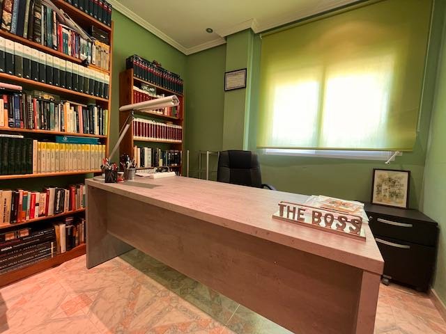 Property 1877 - Image 9