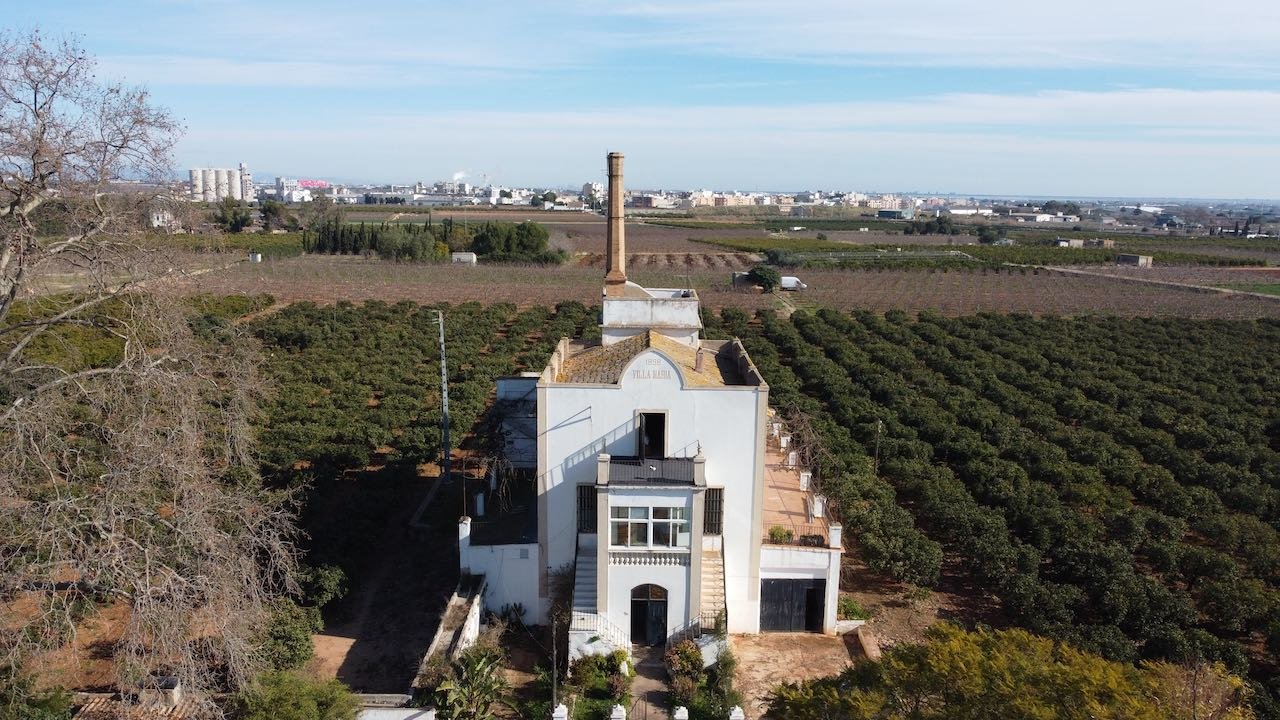 Property 2006 - Image 2