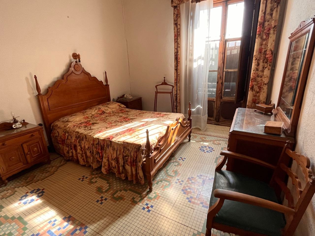 Property 2006 - Image 25