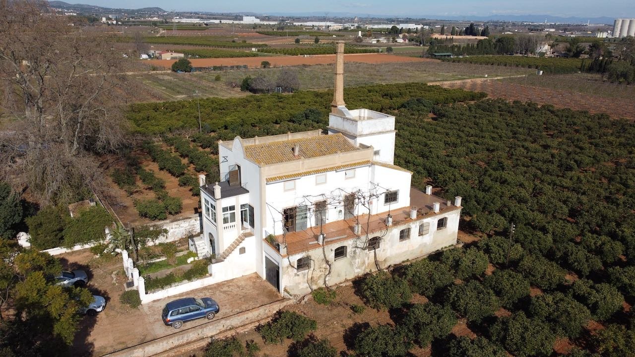 Property 2006 - Image 5