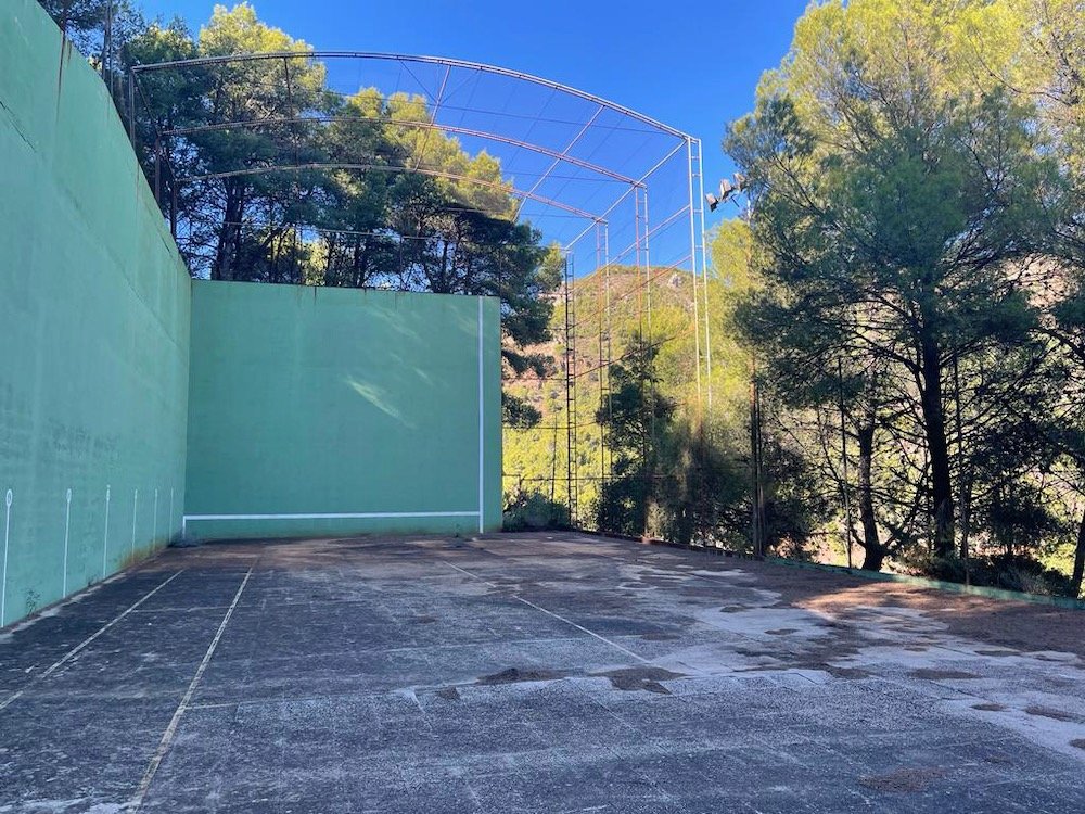 Property 2009 - Image 11