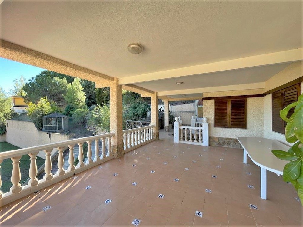 Property 2009 - Image 17