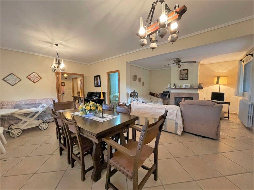 Property 2009 - Image 21