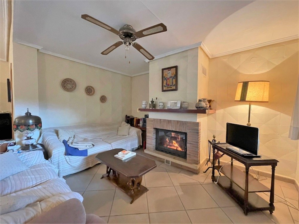 Property 2009 - Image 24