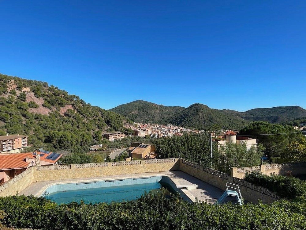 Property 2009 - Image 8