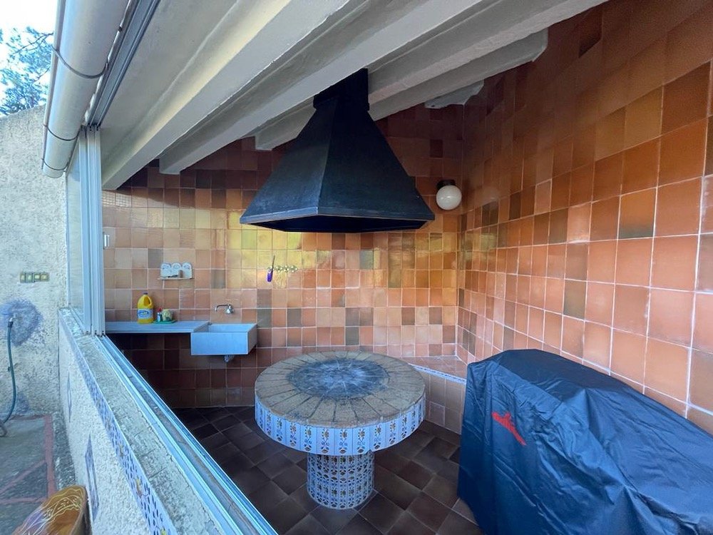 Property 2009 - Image 43