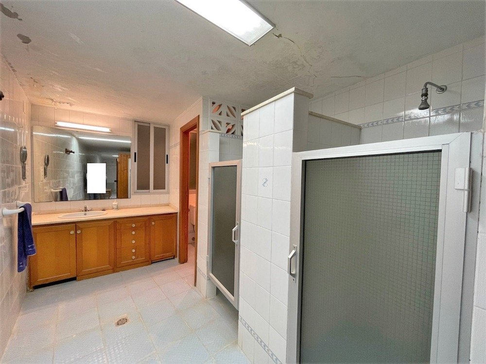 Property 2009 - Image 48