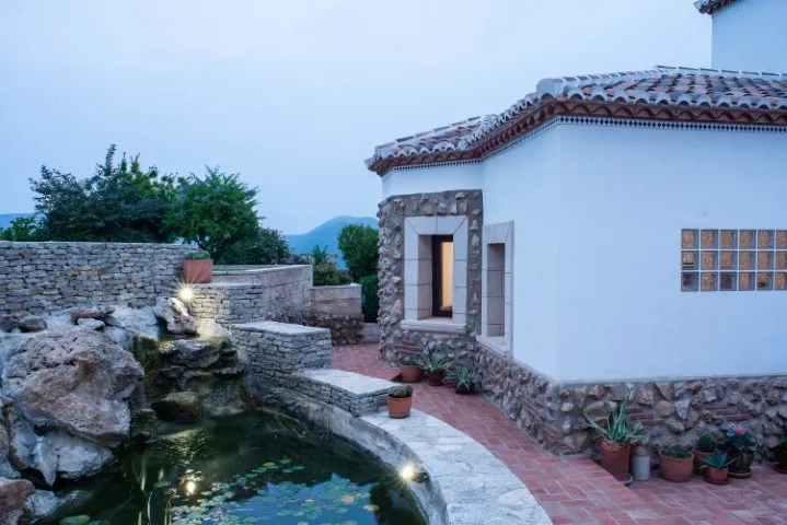 Property 2020 - Image 16