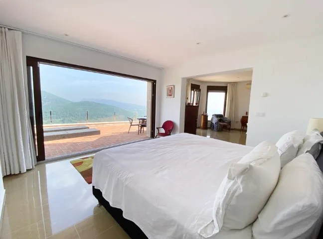 Property 2020 - Image 28