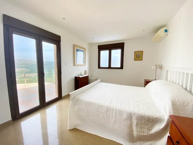 Property 2020 - Image 32