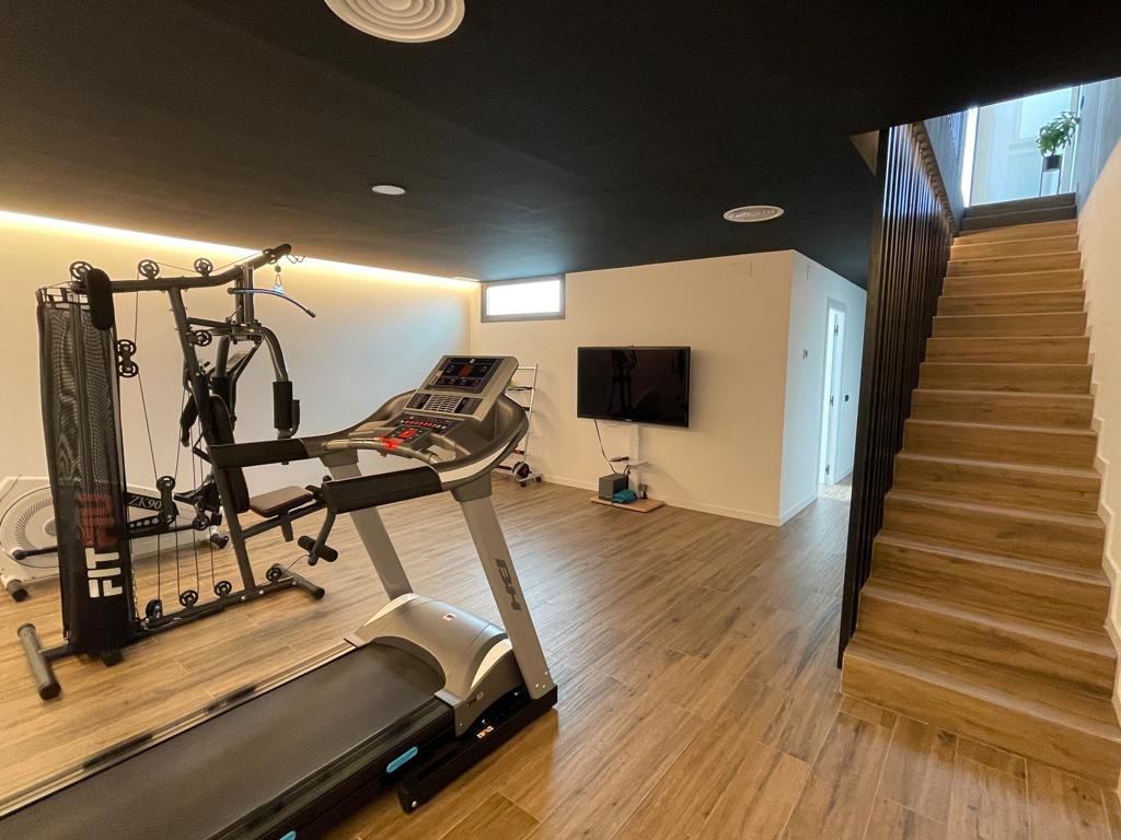 Property 2114 - Image 35