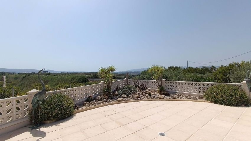 Property 2162 - Image 2