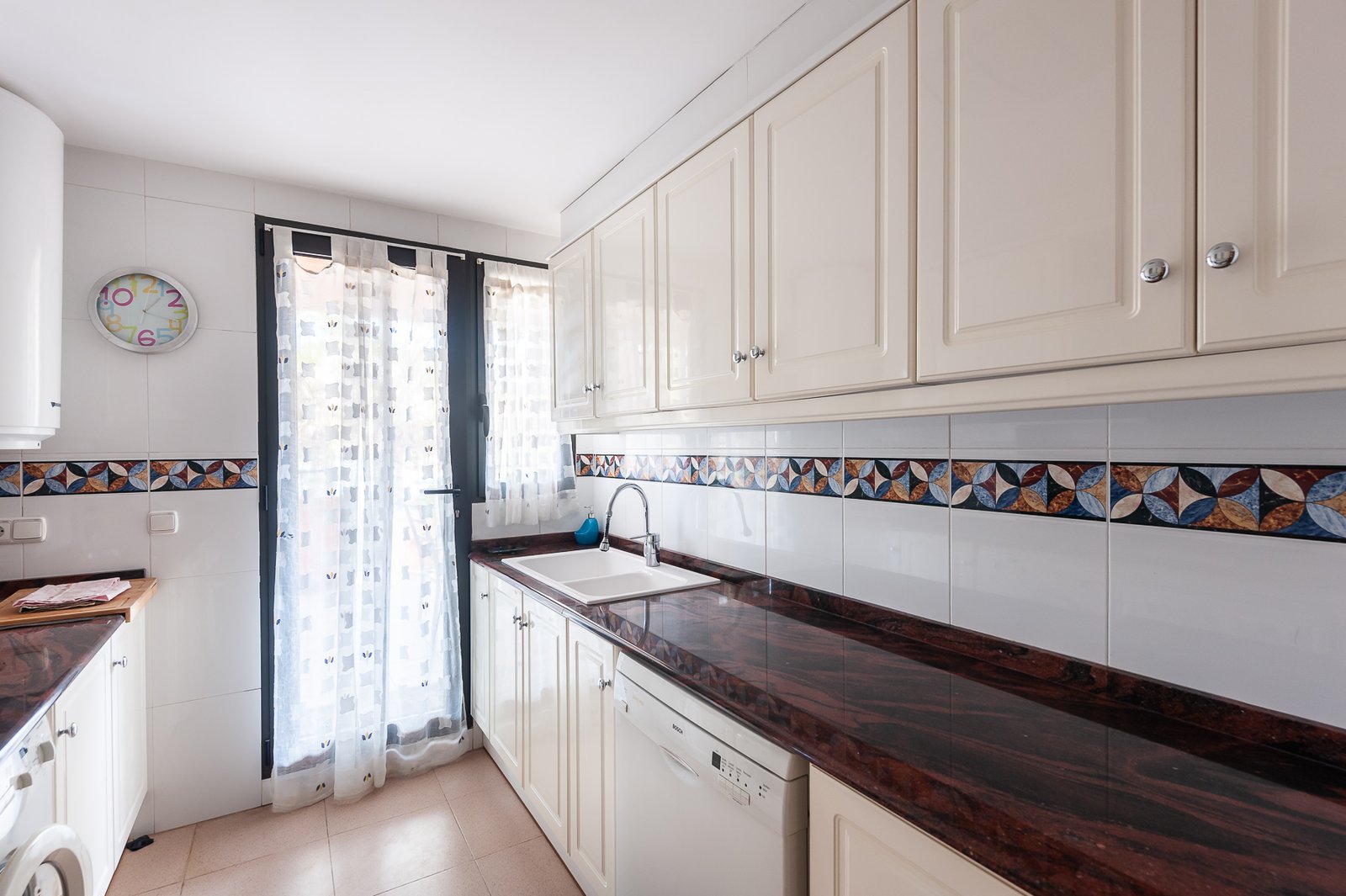 Property 2166 - Image 45