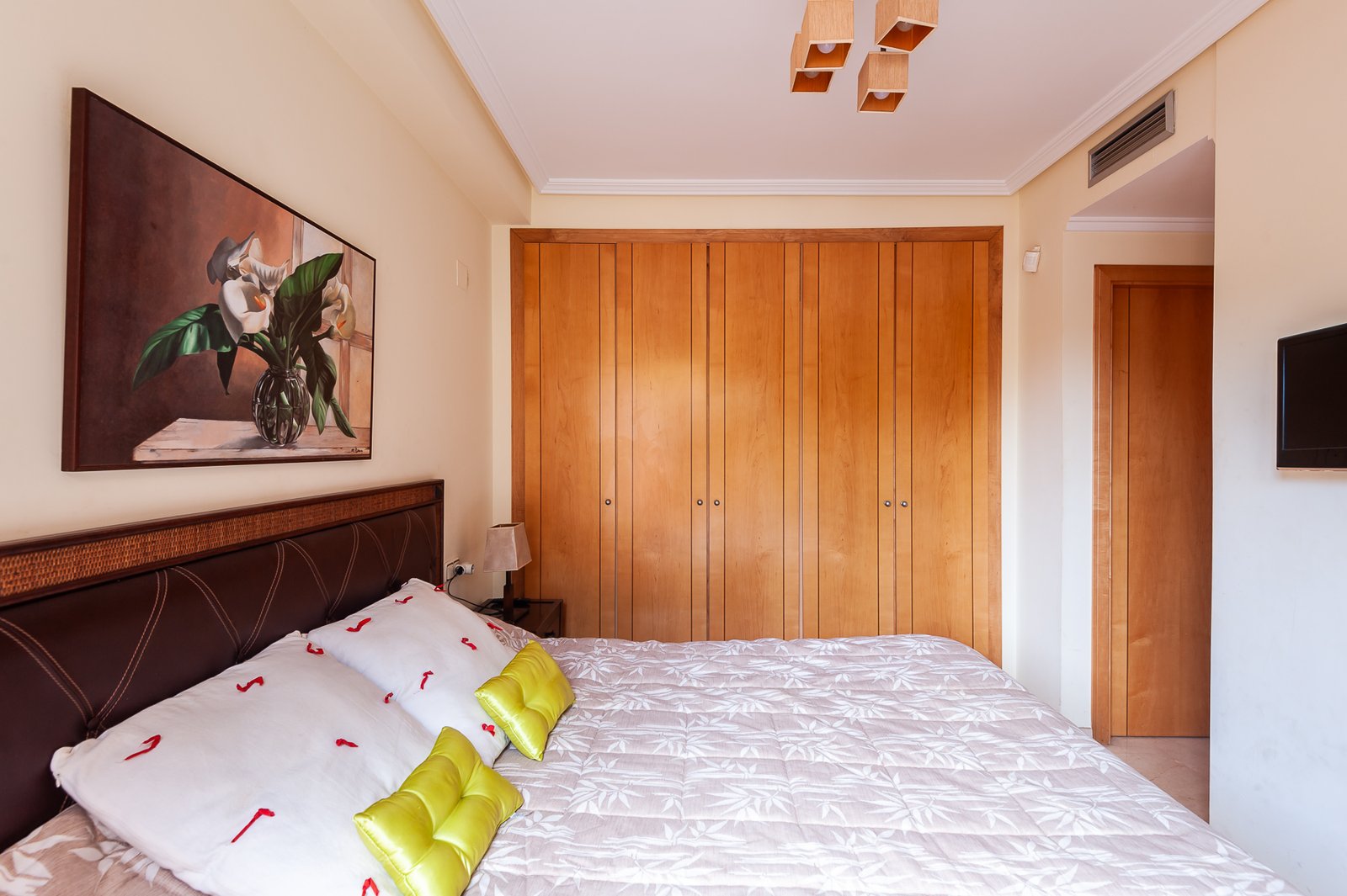 Property 2166 - Image 49