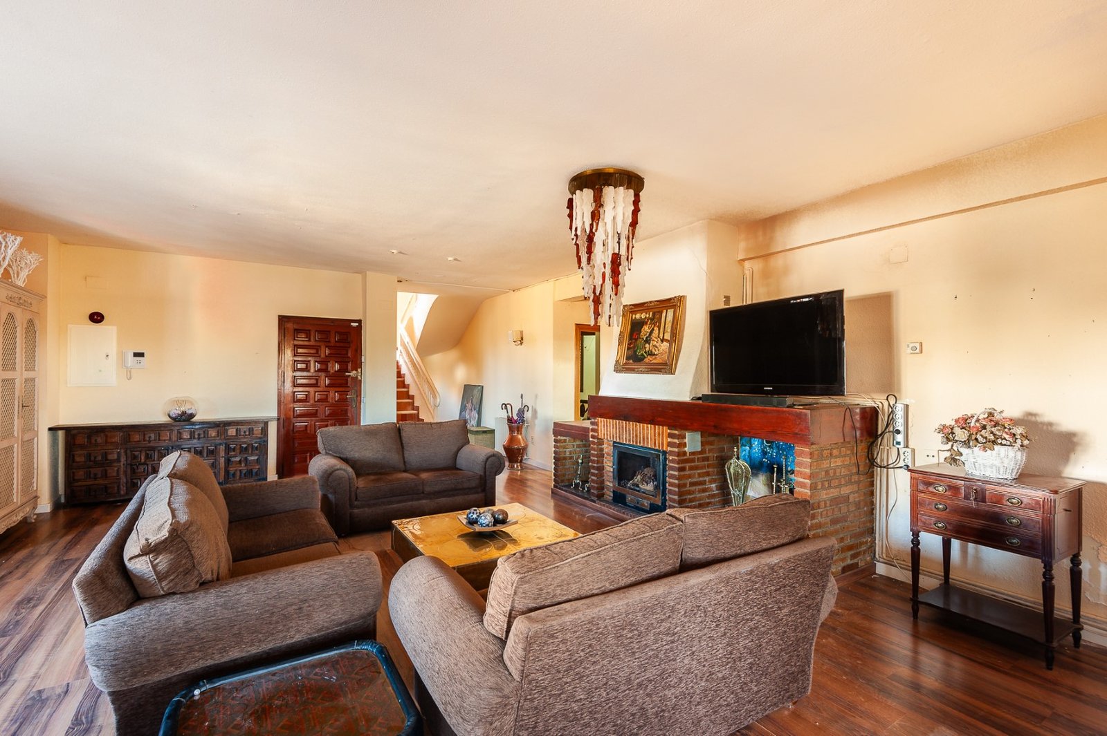 Property 2189 - Image 38