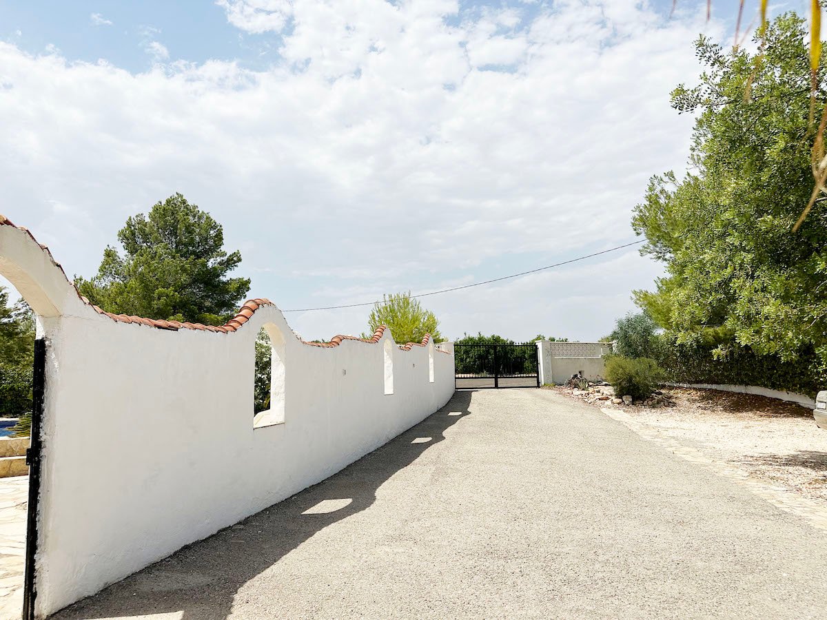 Property 2195 - Image 3