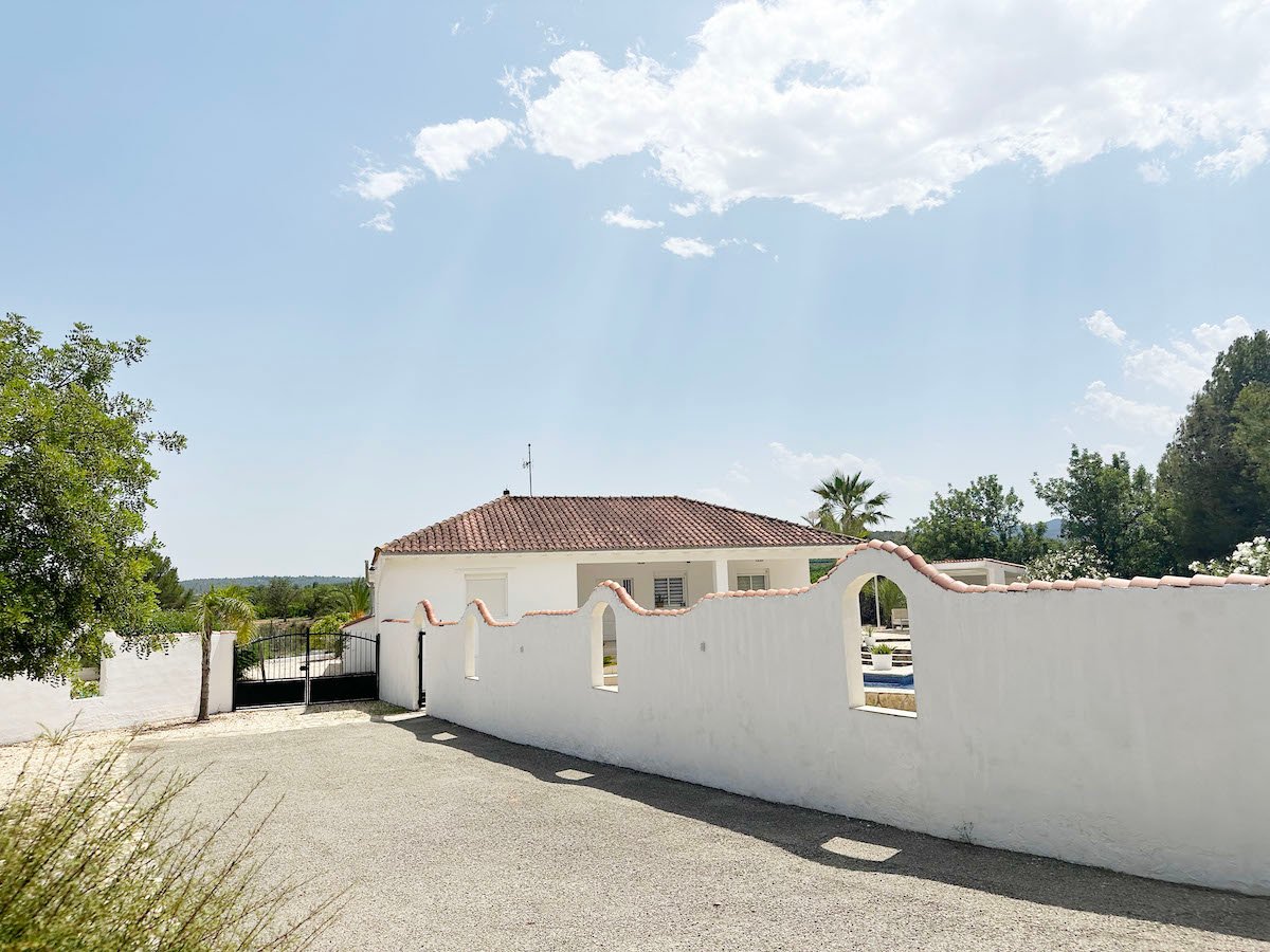 Property 2195 - Image 30