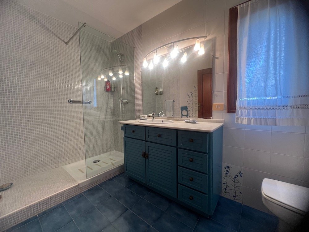 Property 2228 - Image 35