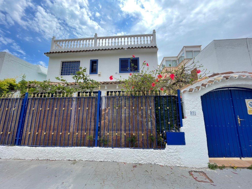 Ready For My CloseUp in Valencia Beach Area