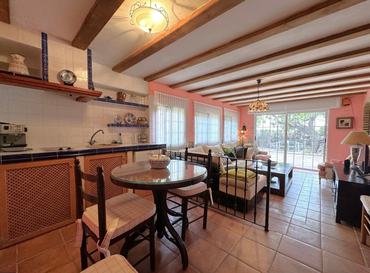 Property 2246 - Image 24