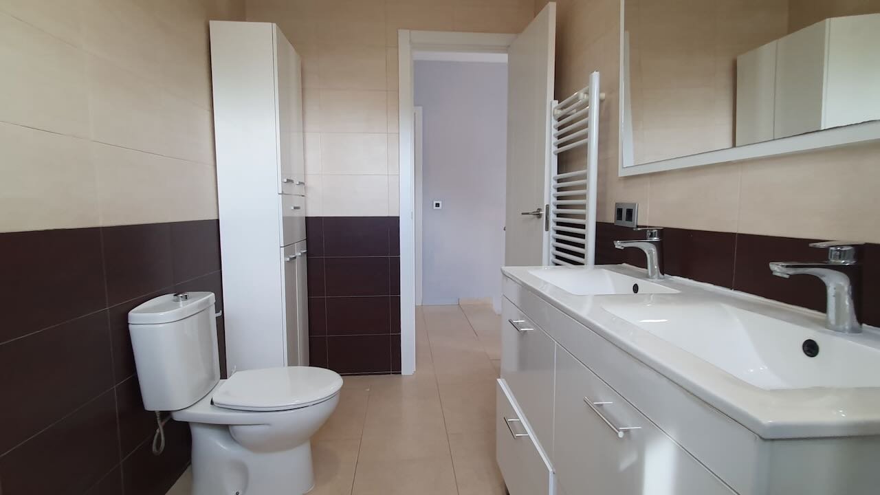 Property 2257 - Image 20