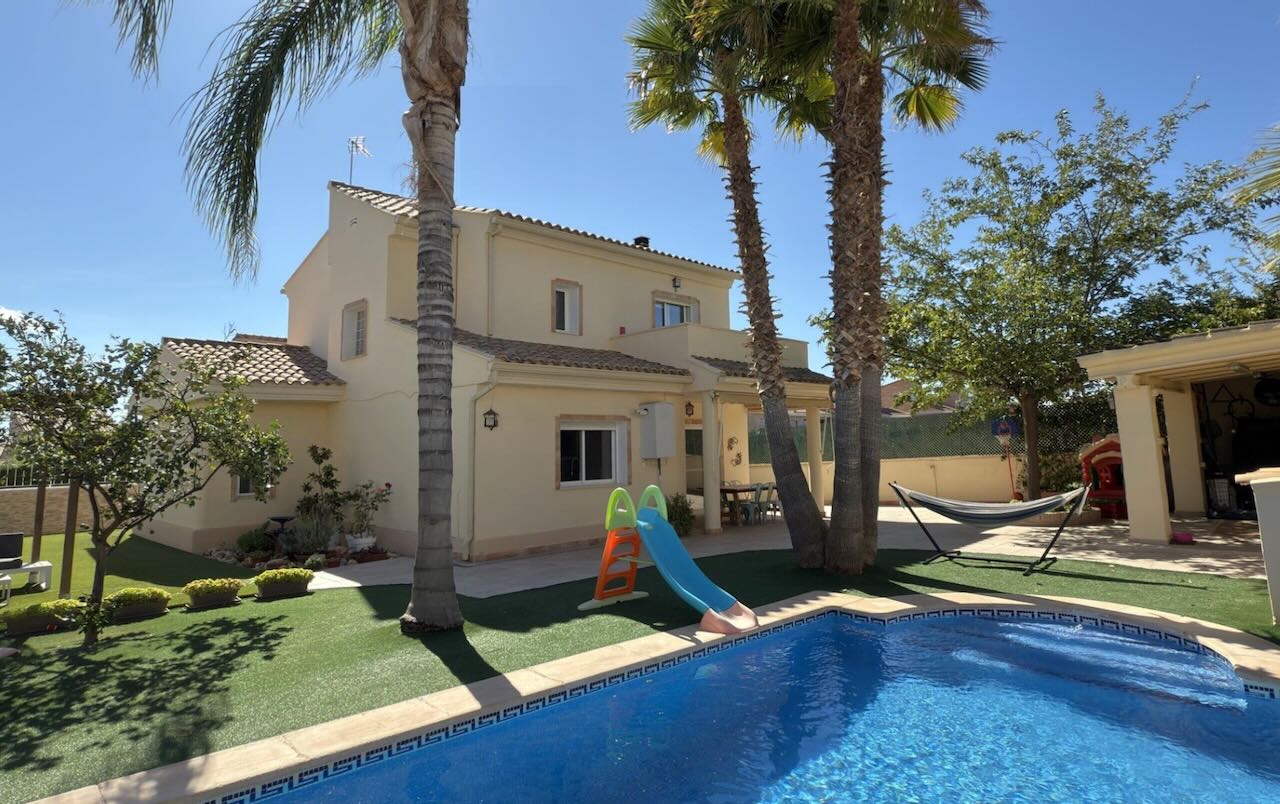 Chalet en Lliria