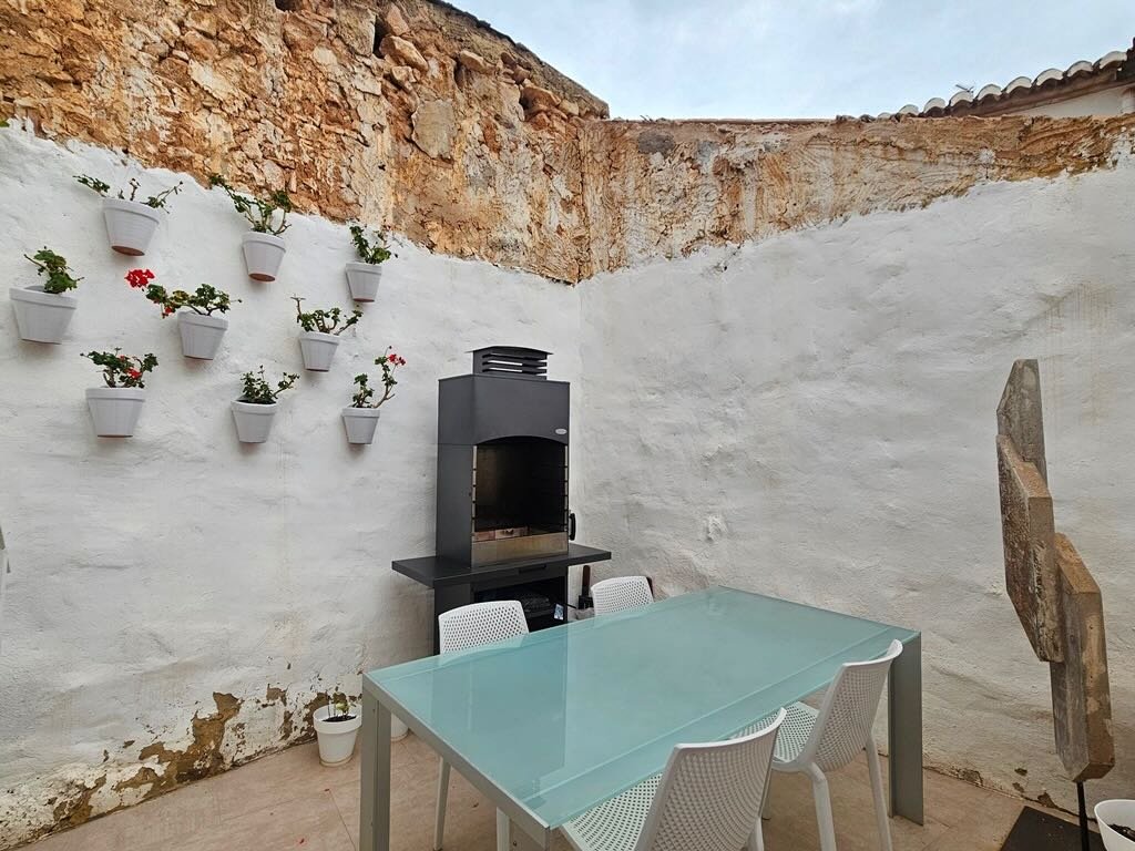 Property 2275 - Image 18