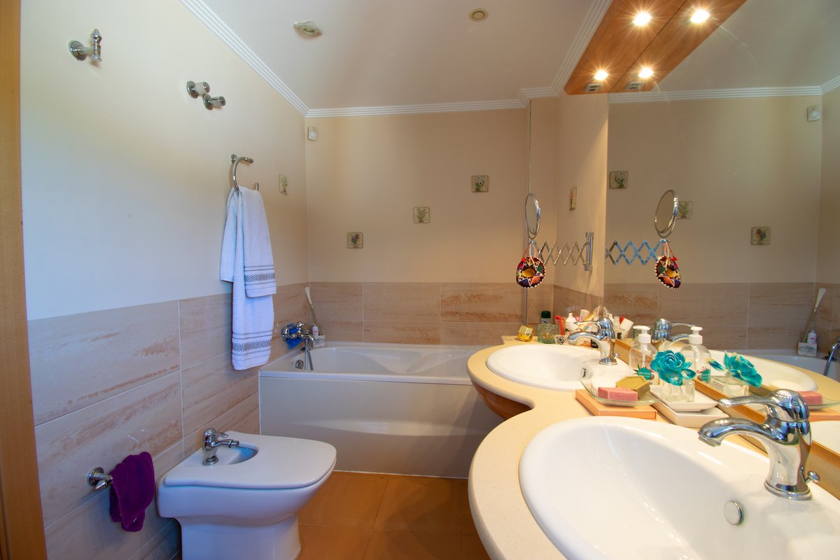 Property 2287 - Image 38