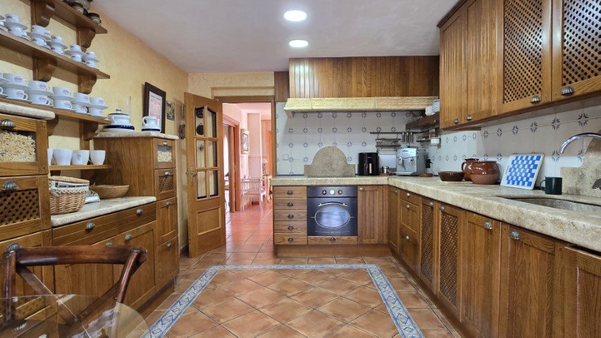 Property 2299 - Image 23