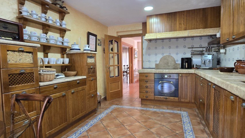 Property 2299 - Image 25