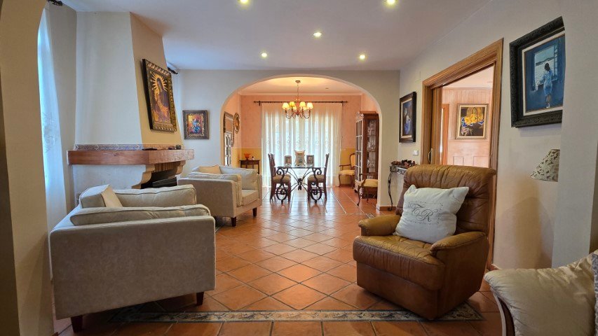 Property 2299 - Image 27