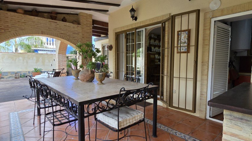 Property 2299 - Image 34