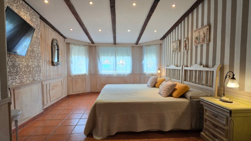 Property 2299 - Image 44