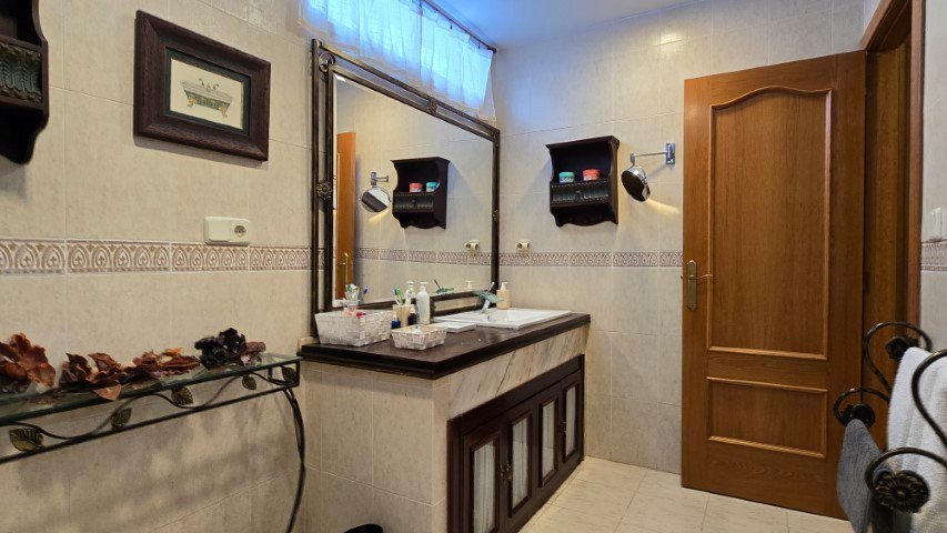 Property 2299 - Image 48