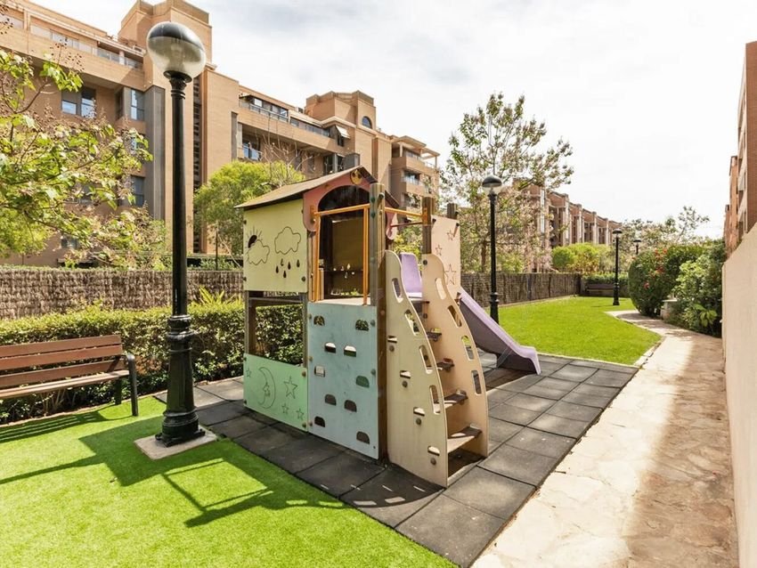 Property 2310 - Image 25