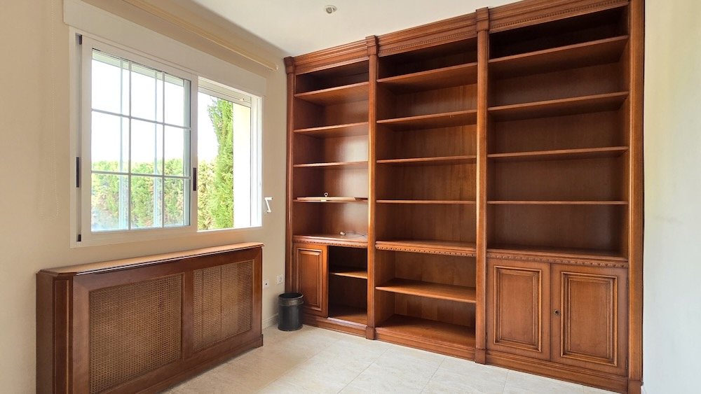 Property 2318 - Image 23