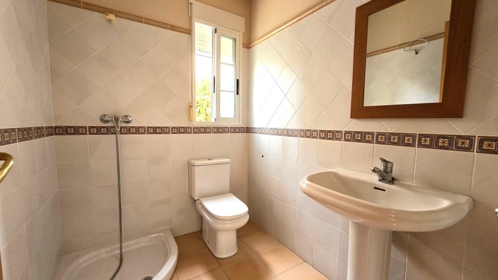 Property 2318 - Image 24