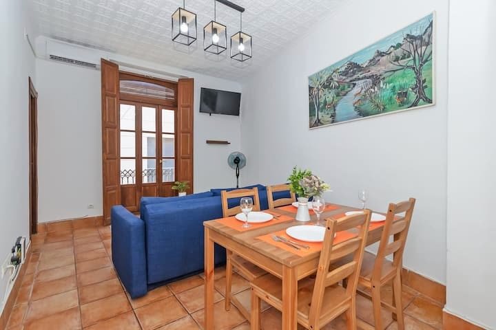 The Road to Moor Door in Valencia City