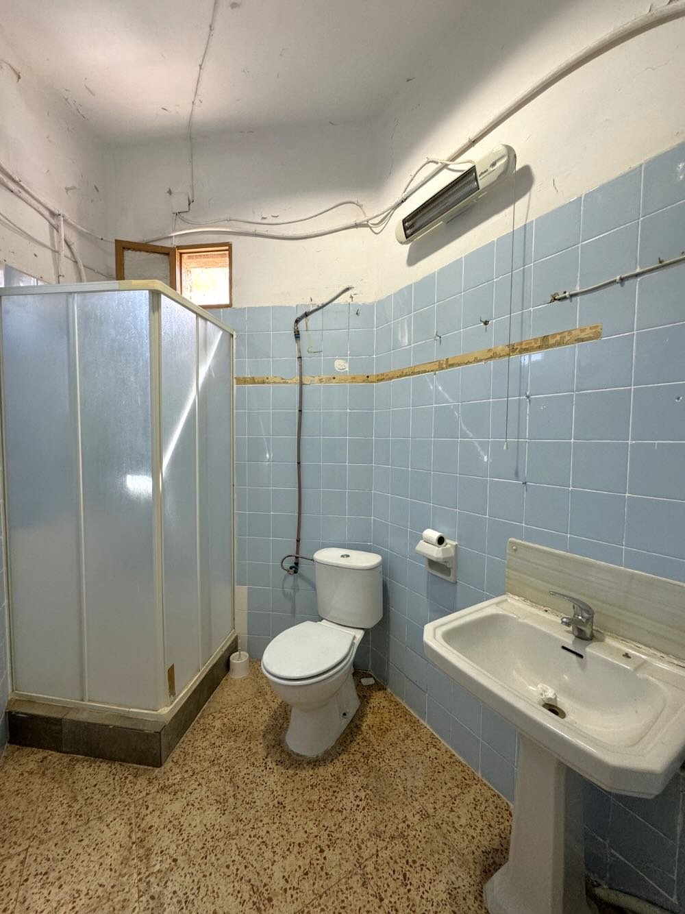 Property 2350 - Image 33